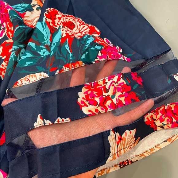 Floral Bell Sleeve Top - Picture 6 of 6